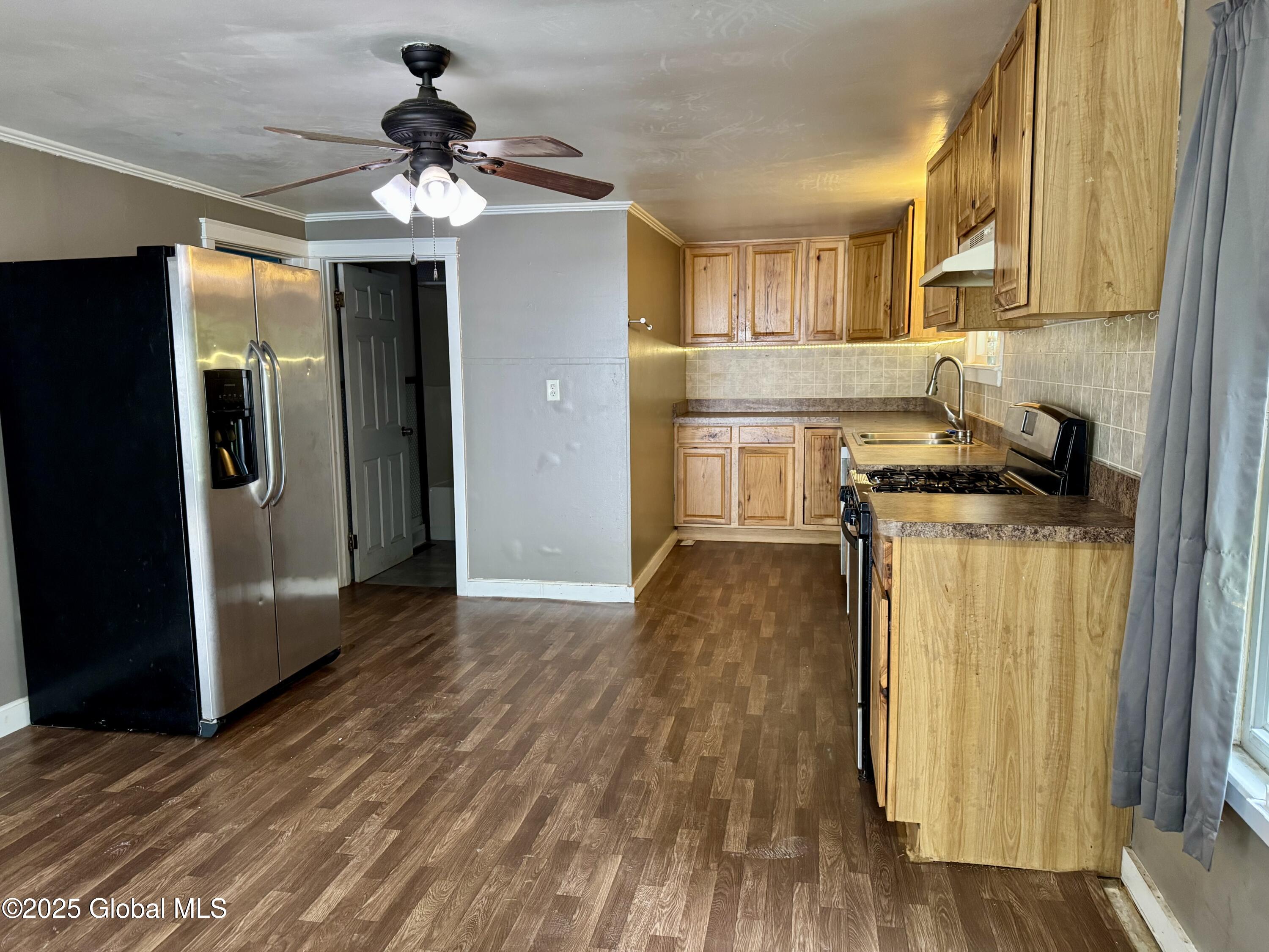 314 Main Street Corinth, NY 12822 - Photo 9 of 18 IMG_3046