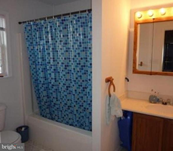 11637 Cemetery Road Bealeton, VA 22712 - Photo 8 of 17 Master Bath