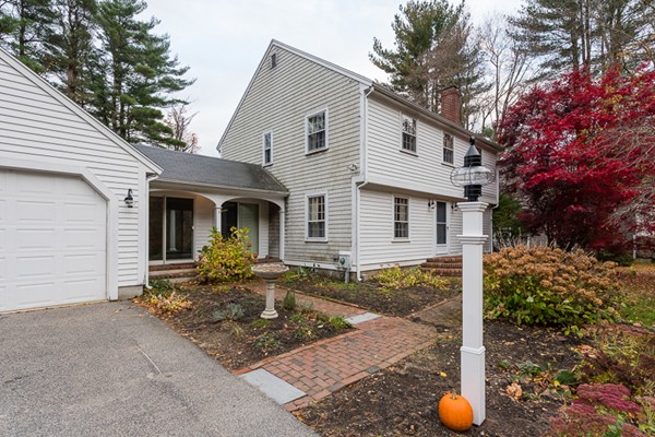 643 First Parish Road Scituate, MA 02066 - Photo 1 of 10 Gallery Image 1