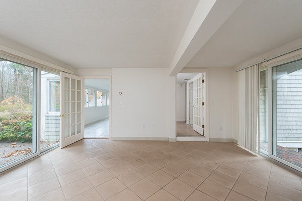643 First Parish Road Scituate, MA 02066 - Photo 5 of 10 Gallery Image 5