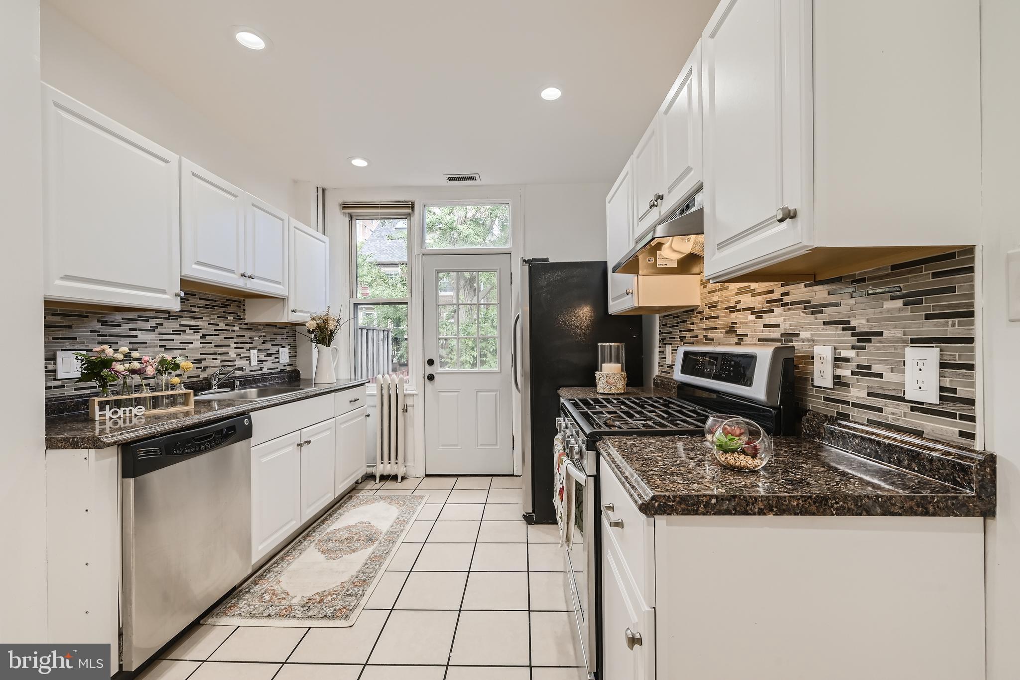 3905 Canterbury Road Baltimore, MD 21218 - Photo 11 of 39 Kitchen