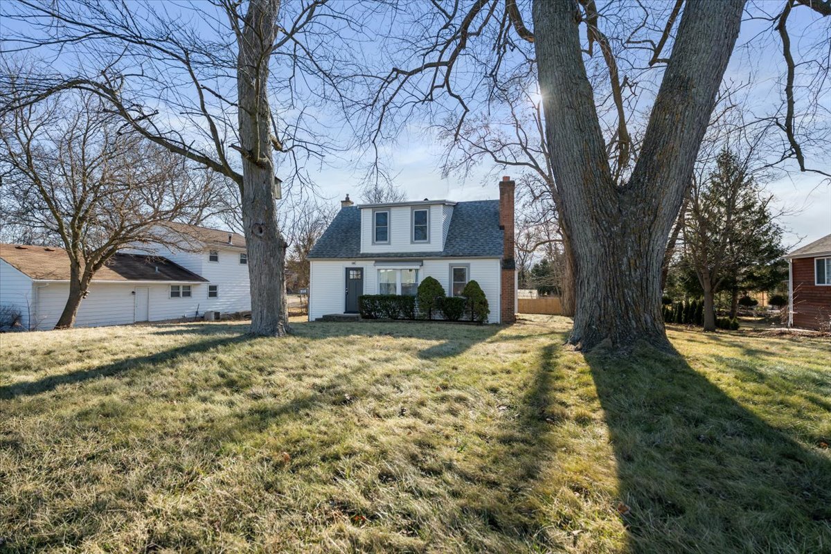 318 East Liberty Street Wauconda, IL 60084 - Photo 17 of 30 a view of a yard with a tree