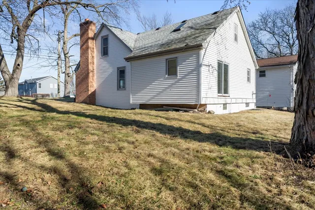 $290,000 | 318 East Liberty Street, Wauconda, IL 60084