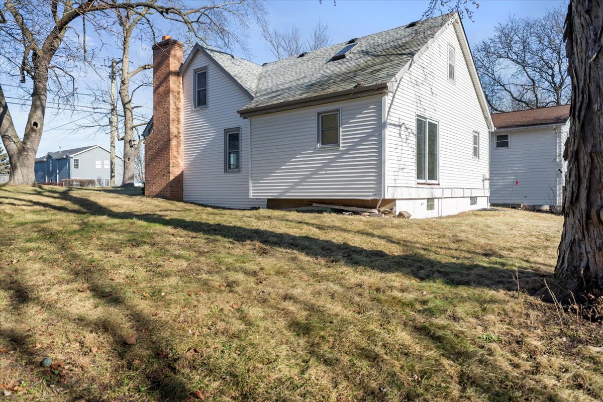 318 East Liberty Street Wauconda, IL 60084 - Photo 20 of 30 a view of a house with a yard