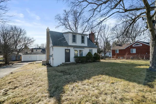 $290,000 | 318 East Liberty Street, Wauconda, IL 60084