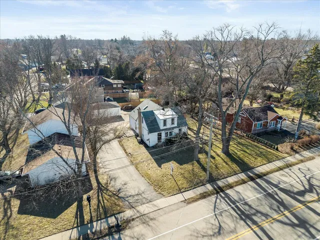 $290,000 | 318 East Liberty Street, Wauconda, IL 60084