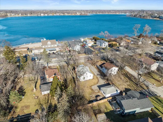 $290,000 | 318 East Liberty Street, Wauconda, IL 60084