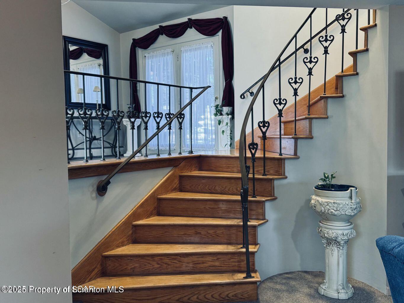 171 Limewood Road Shavertown, PA 18708 - Photo 11 of 41 a view of entryway