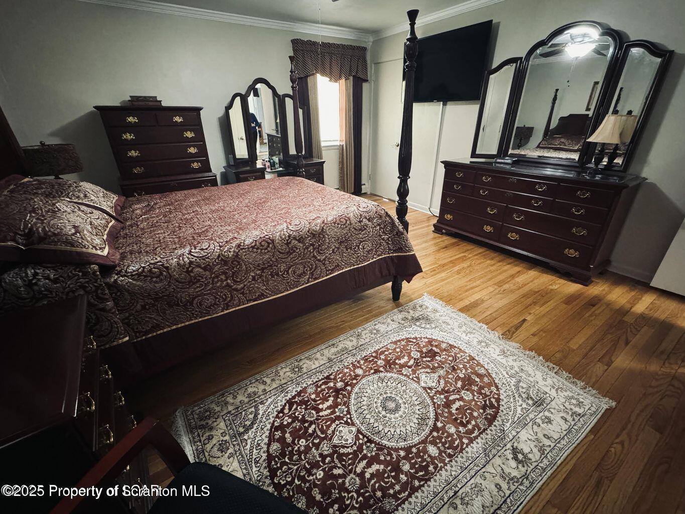 171 Limewood Road Shavertown, PA 18708 - Photo 21 of 41 a bedroom with a bed and dresser