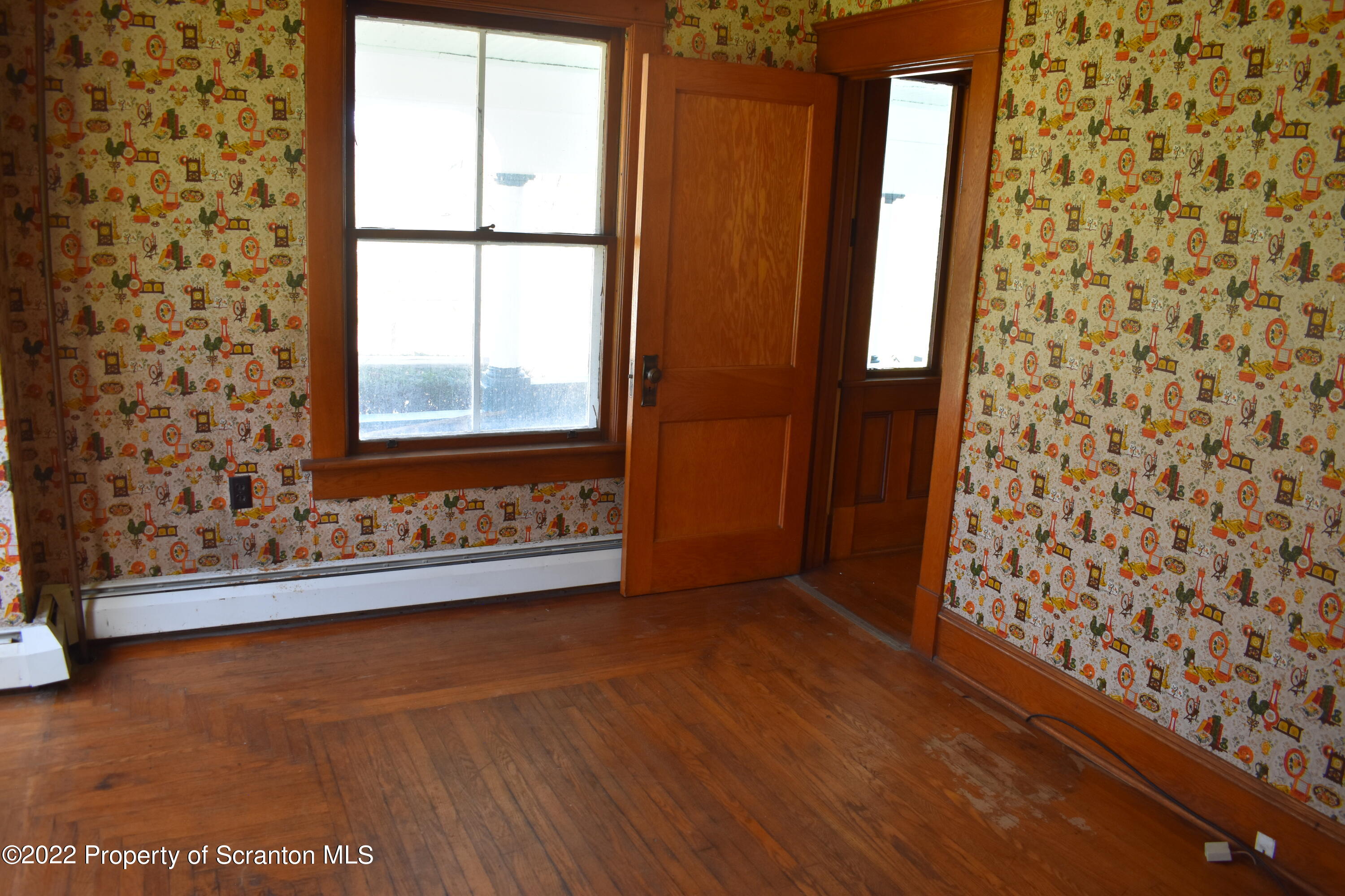 15850 State Rte 3001 Montrose, PA 18801 - Photo 19 of 66 an empty room with windows