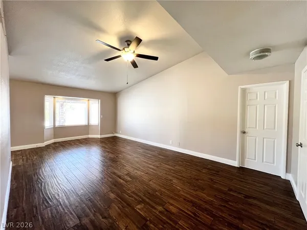 $2,500 | 6446 Meadowlark Lane, Las Vegas, NV 89103