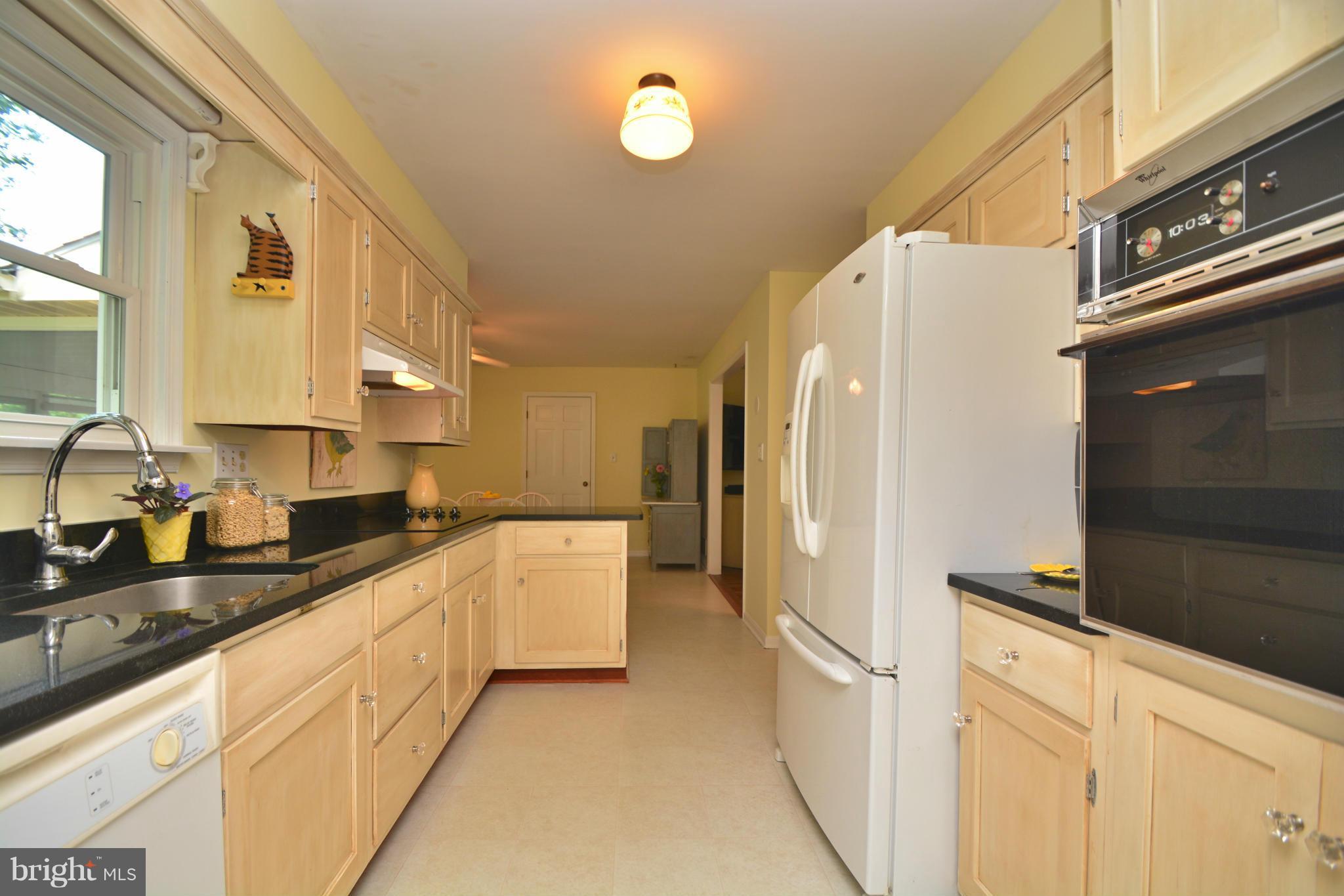 13908 Glen High Road Baldwin, MD 21013 - Photo 12 of 30 Kitchen