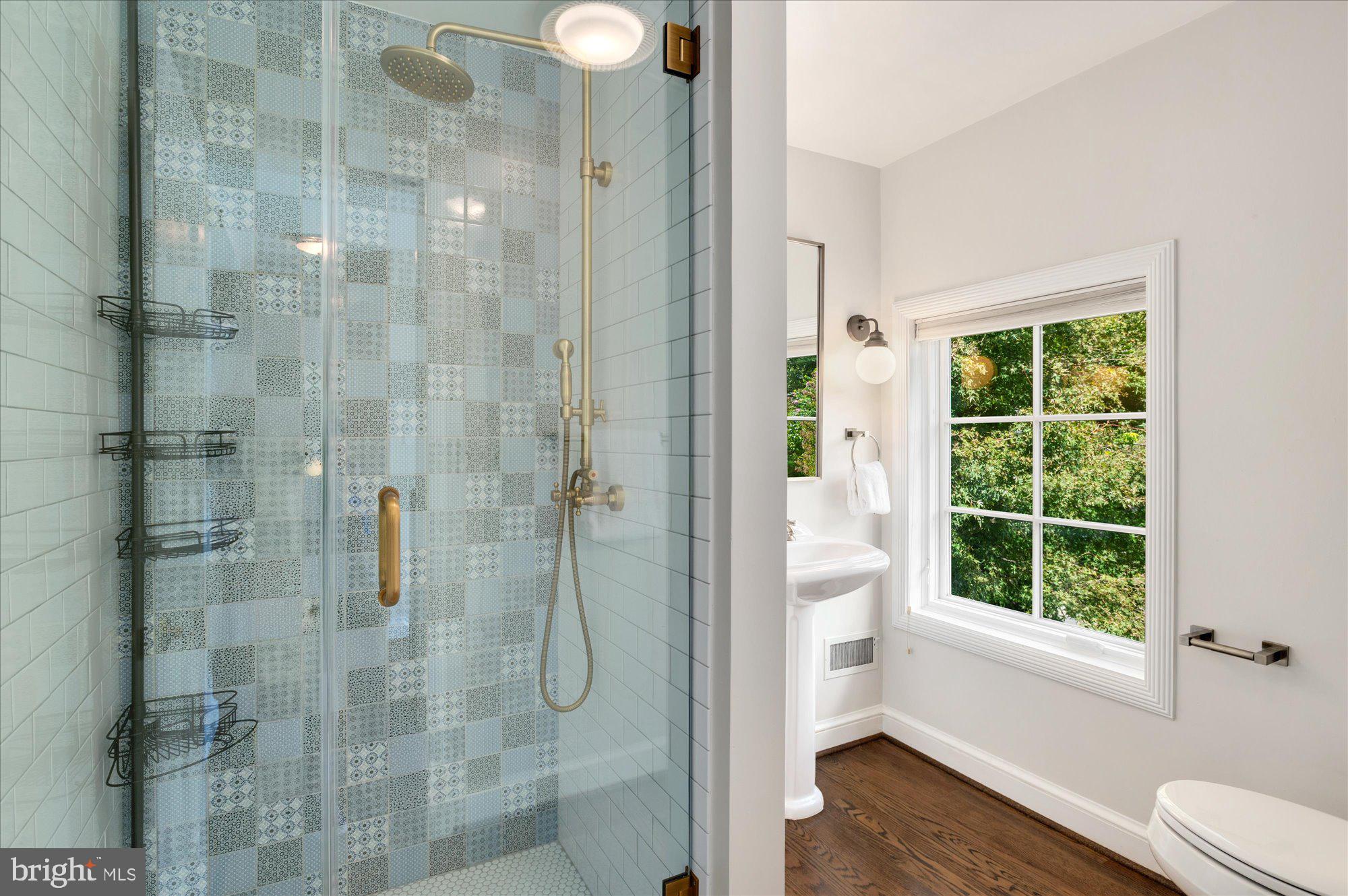 5316 Carvel Road Bethesda, MD 20816 - Photo 28 of 40 Renovated second floor hall bathroom