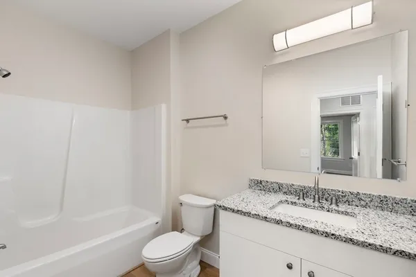 $2,975 | 242 Main Street, Unit 102, Millis, MA 02054