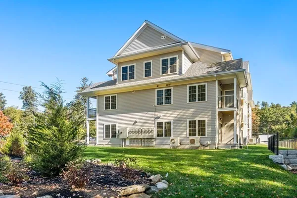 $2,975 | 242 Main Street, Unit 102, Millis, MA 02054