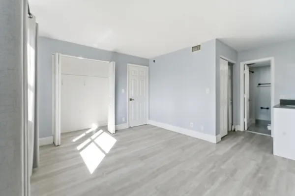 $2,200 | 11477 Northwest 39th Court, Unit 203, Coral Springs, FL 33065