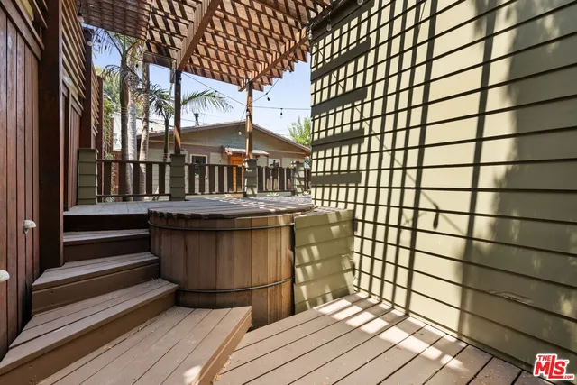 $3,695,000 | 21 Park Avenue, Venice, CA 90291