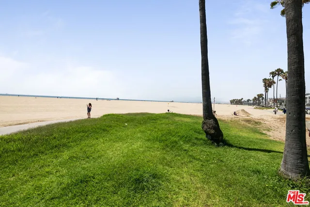$3,695,000 | 21 Park Avenue, Venice, CA 90291