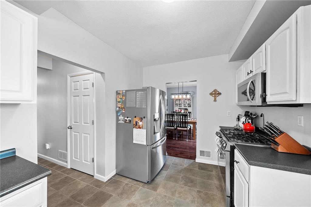 999 Forsythe Road Carnegie, PA 15106 - Photo 18 of 50 Gallery Image 18
