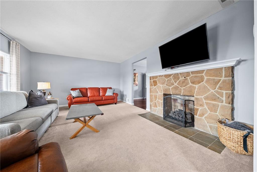 999 Forsythe Road Carnegie, PA 15106 - Photo 10 of 50 Gallery Image 10