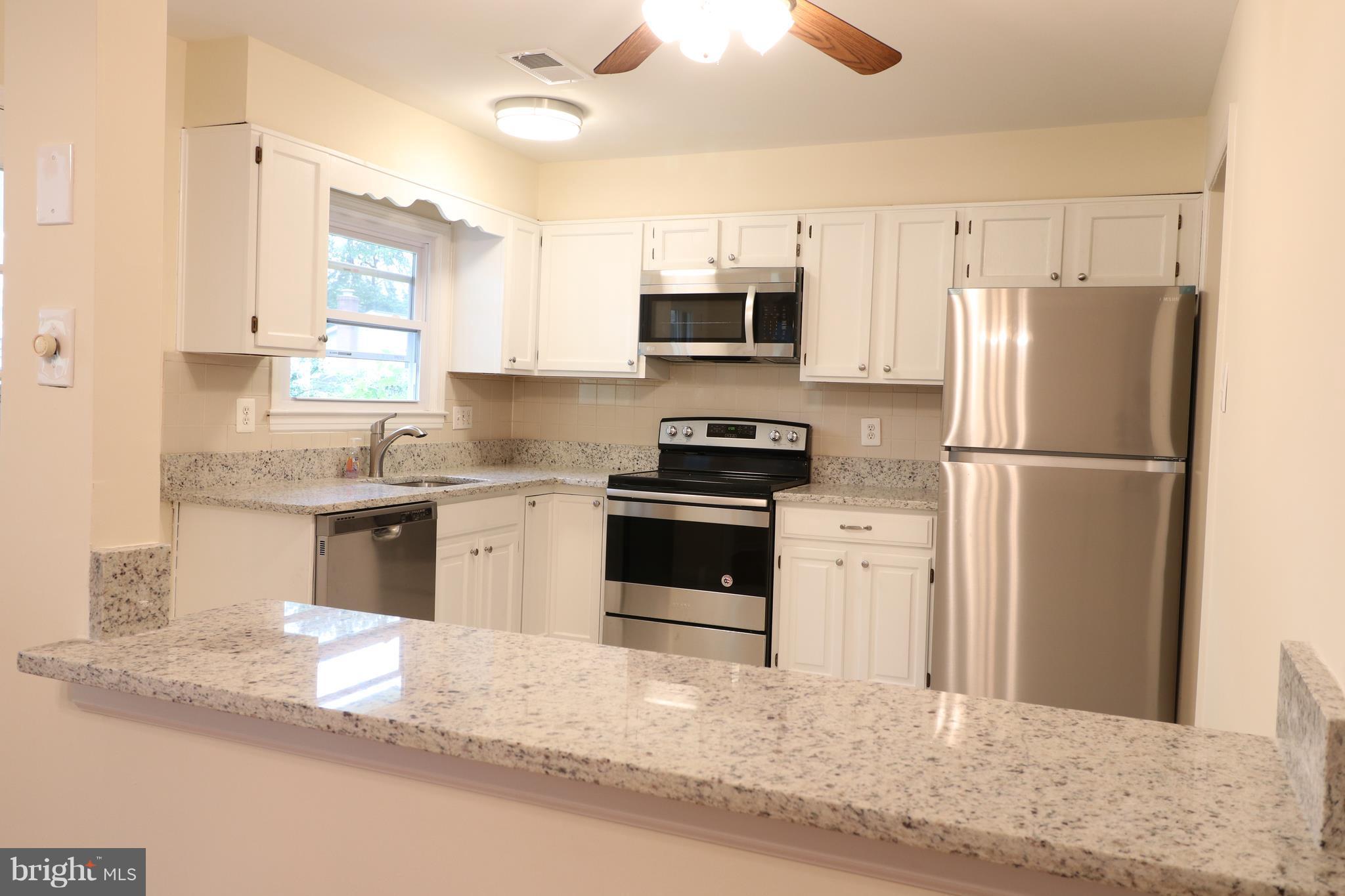 1303 East Jefferson Road Sterling, VA 20164 - Photo 12 of 30 Kitchen