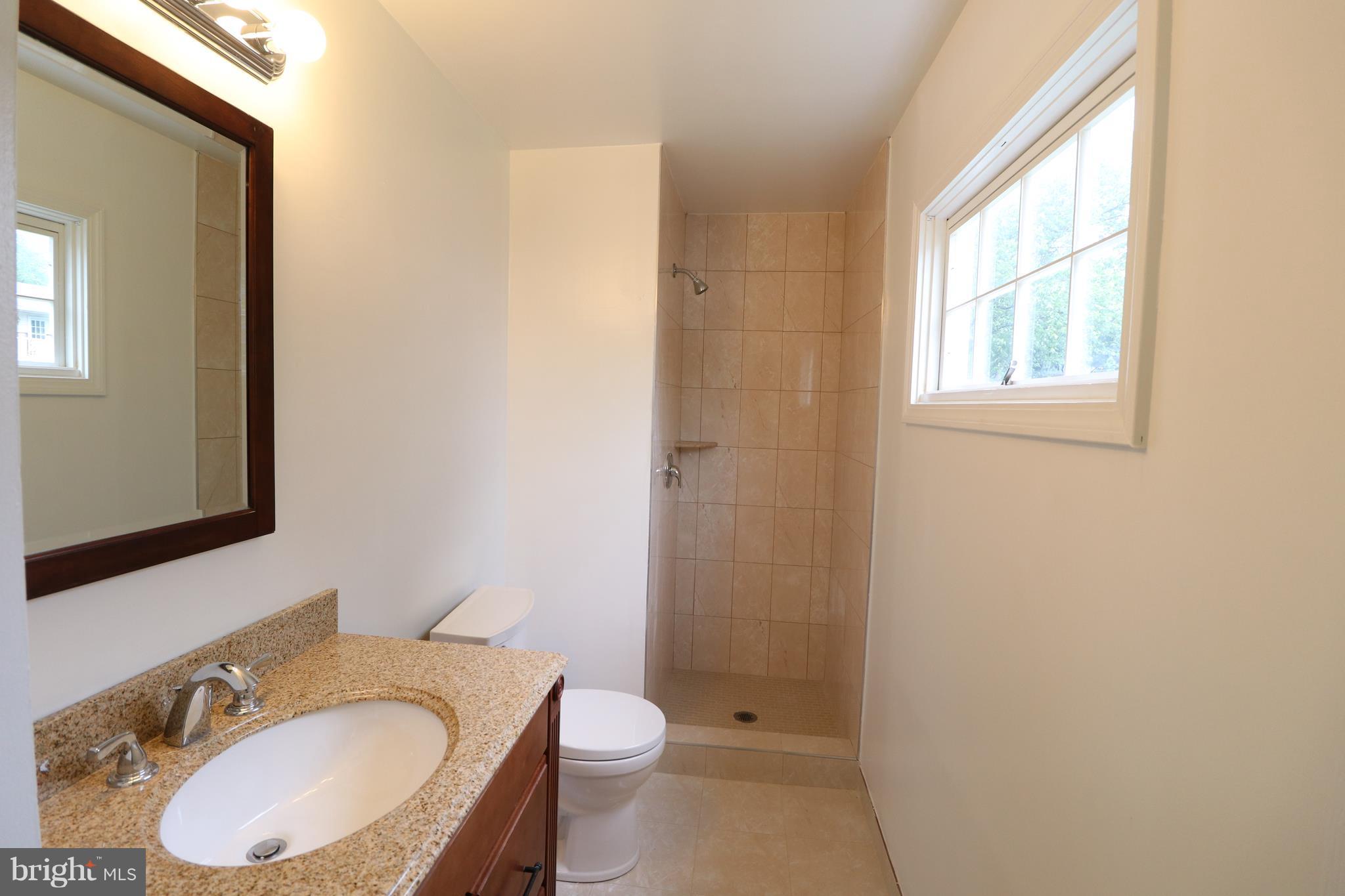 1303 East Jefferson Road Sterling, VA 20164 - Photo 17 of 30 Bath (Master)