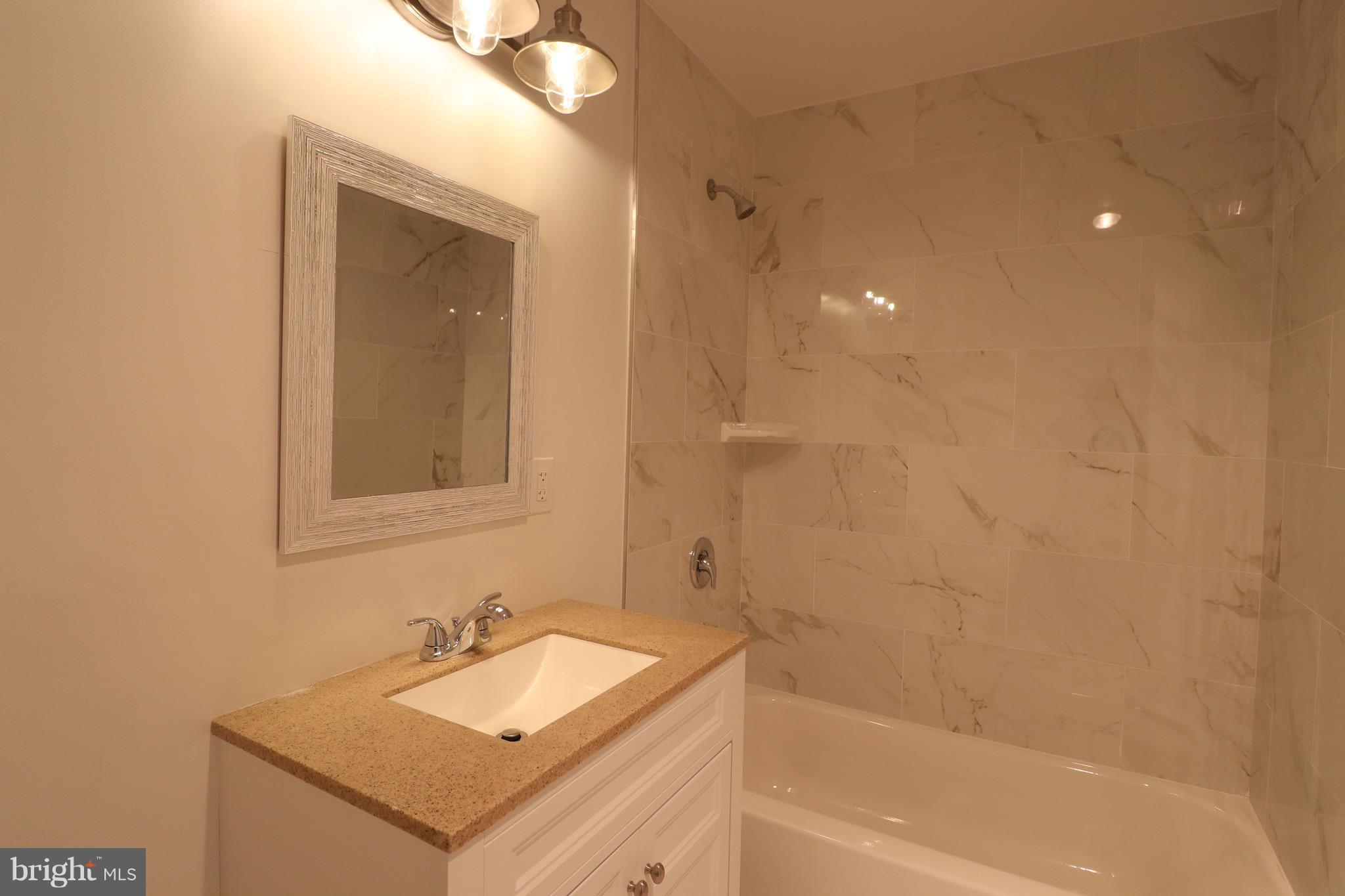 1303 East Jefferson Road Sterling, VA 20164 - Photo 19 of 30 Bath
