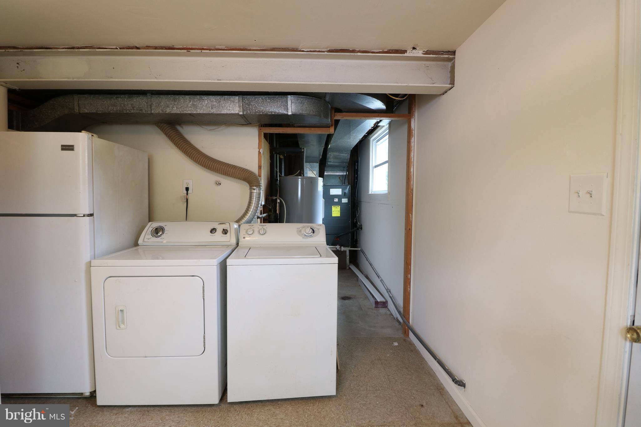 1303 East Jefferson Road Sterling, VA 20164 - Photo 26 of 30 Laundry