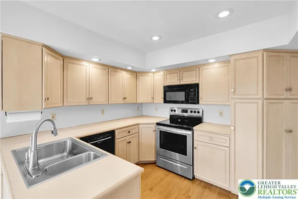 $3,200 | 5721 Crawford Drive, Bethlehem, PA 18017