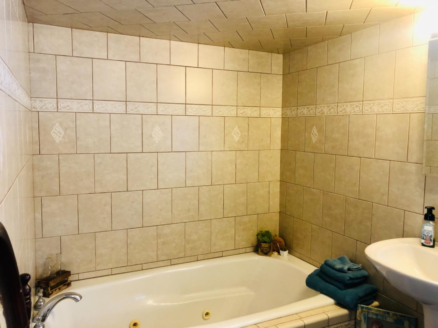 524 Roebling Road Cincinnati, OH 45238 - Photo 24 of 43