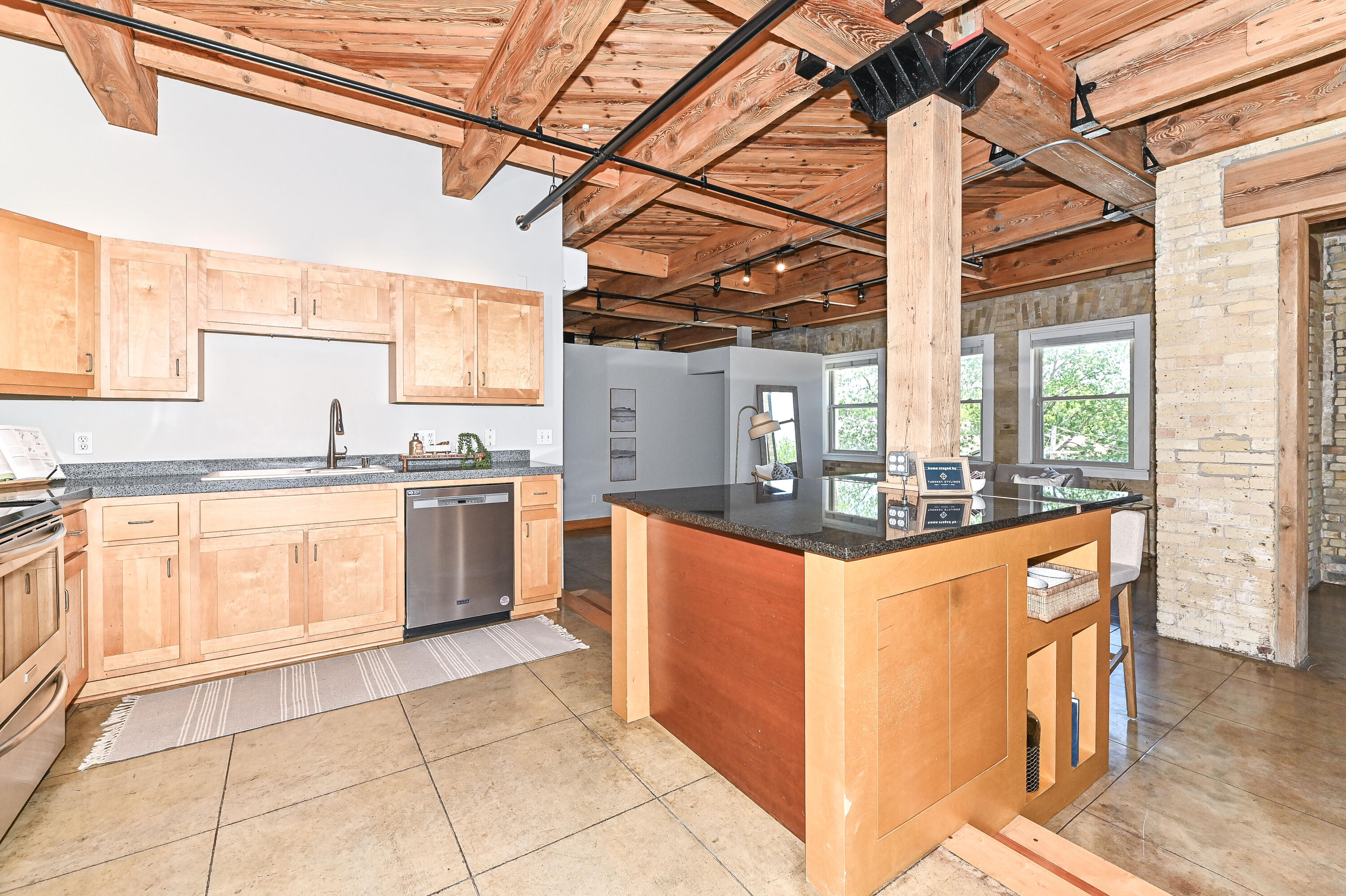904 East Pearson Street, Unit 401 Milwaukee, WI 53202 - Photo 16 of 43 Pearson-16