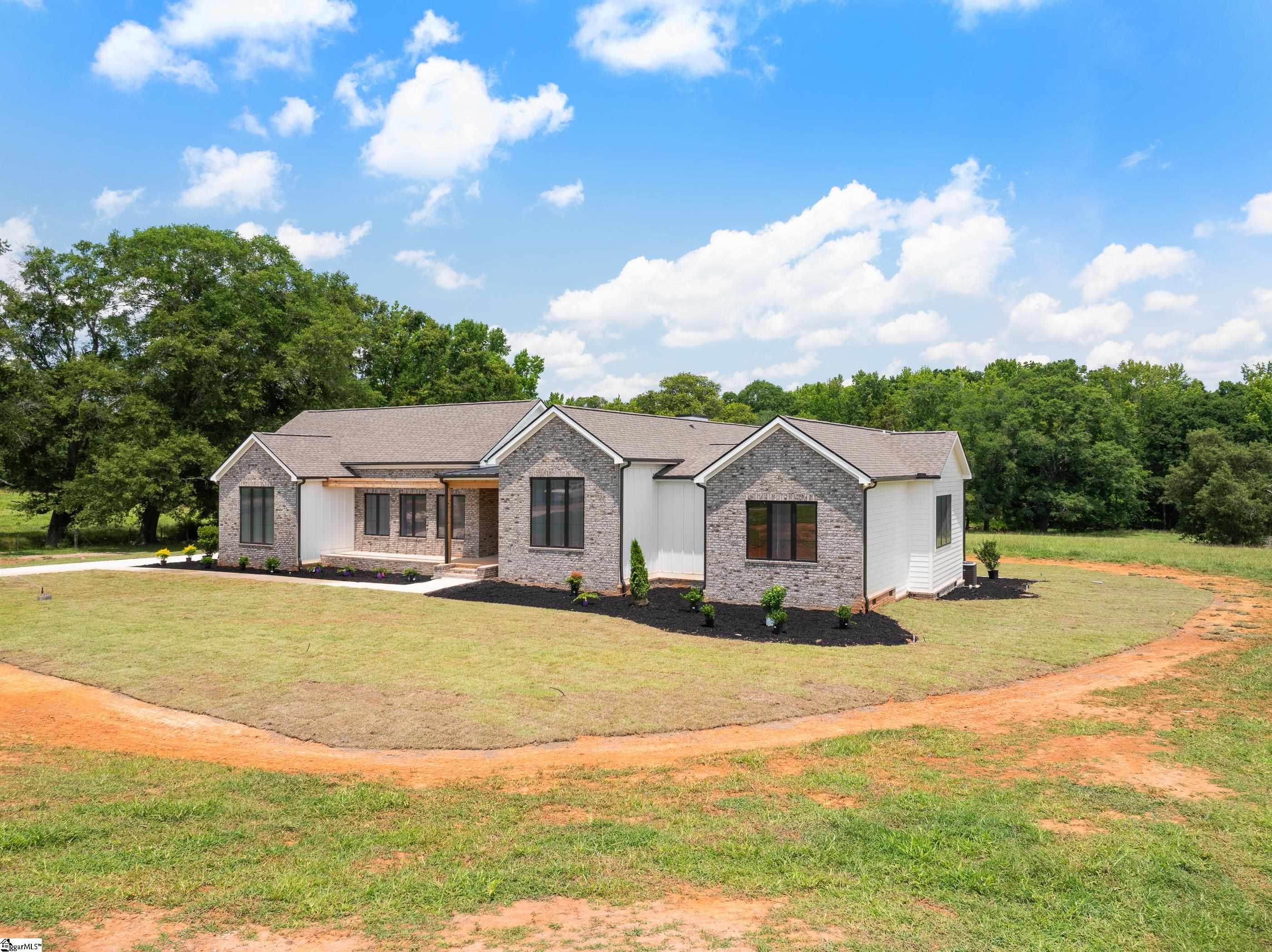774 Garrison Road Pelzer, SC 29669 - Photo 2 of 31