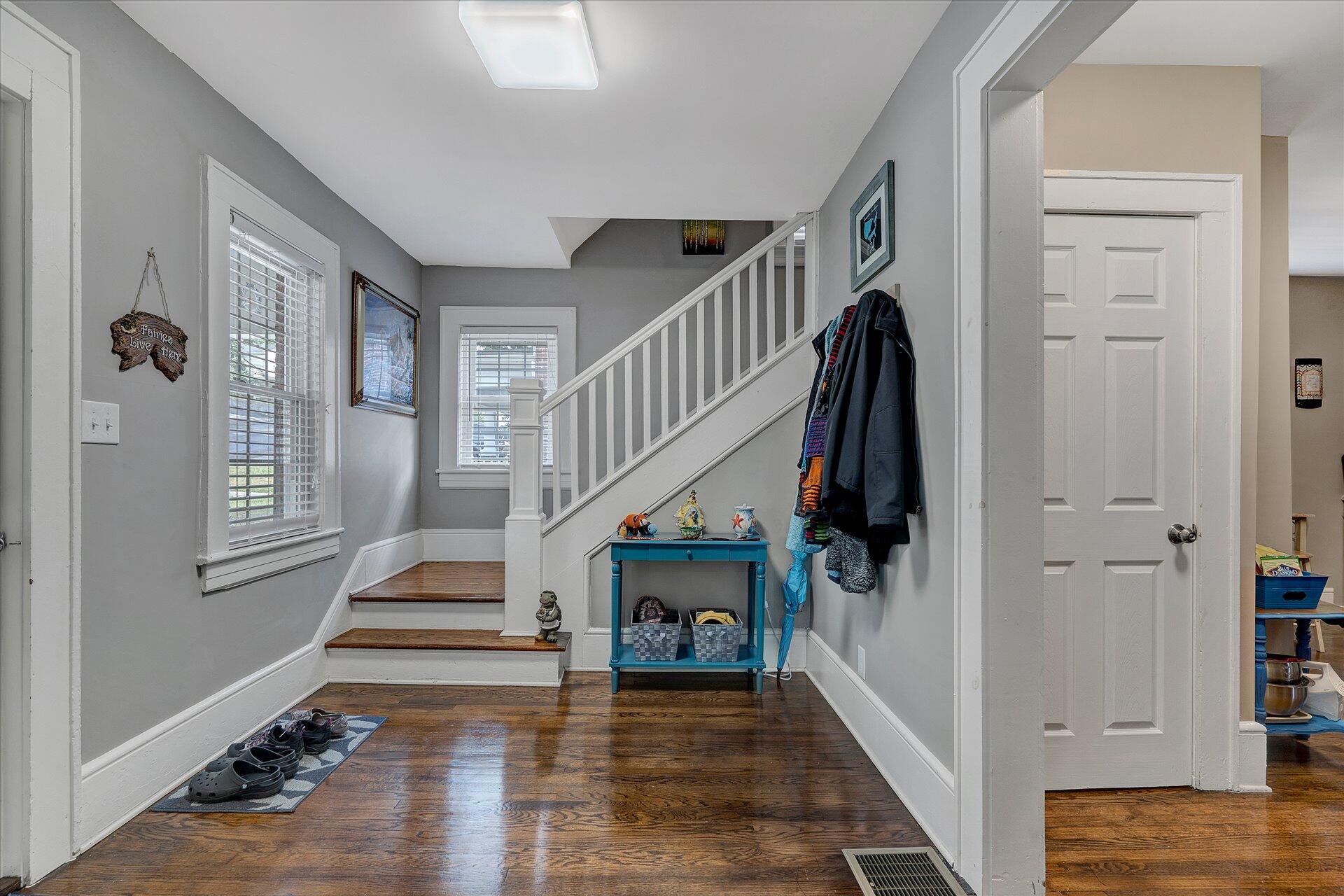 2132 Holley Road Roanoke, VA 24012 - Photo 4 of 33 04-SGP (209 of 35)