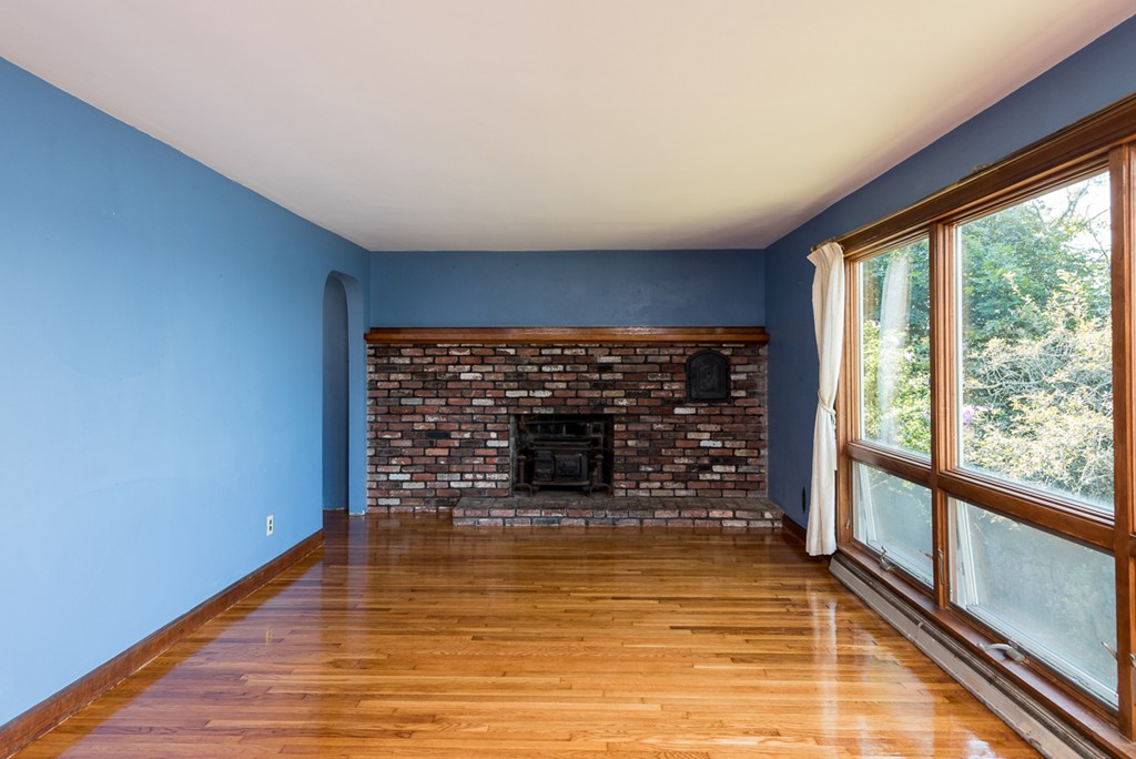 33 Anna Road Weymouth, MA 02191 - Photo 9 of 26 Gallery Image 9