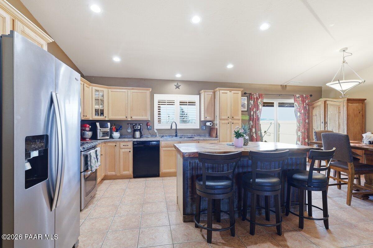 2550 West Canta Libre Road Chino Valley, AZ 86323 - Photo 11 of 33 Kitchen (2)