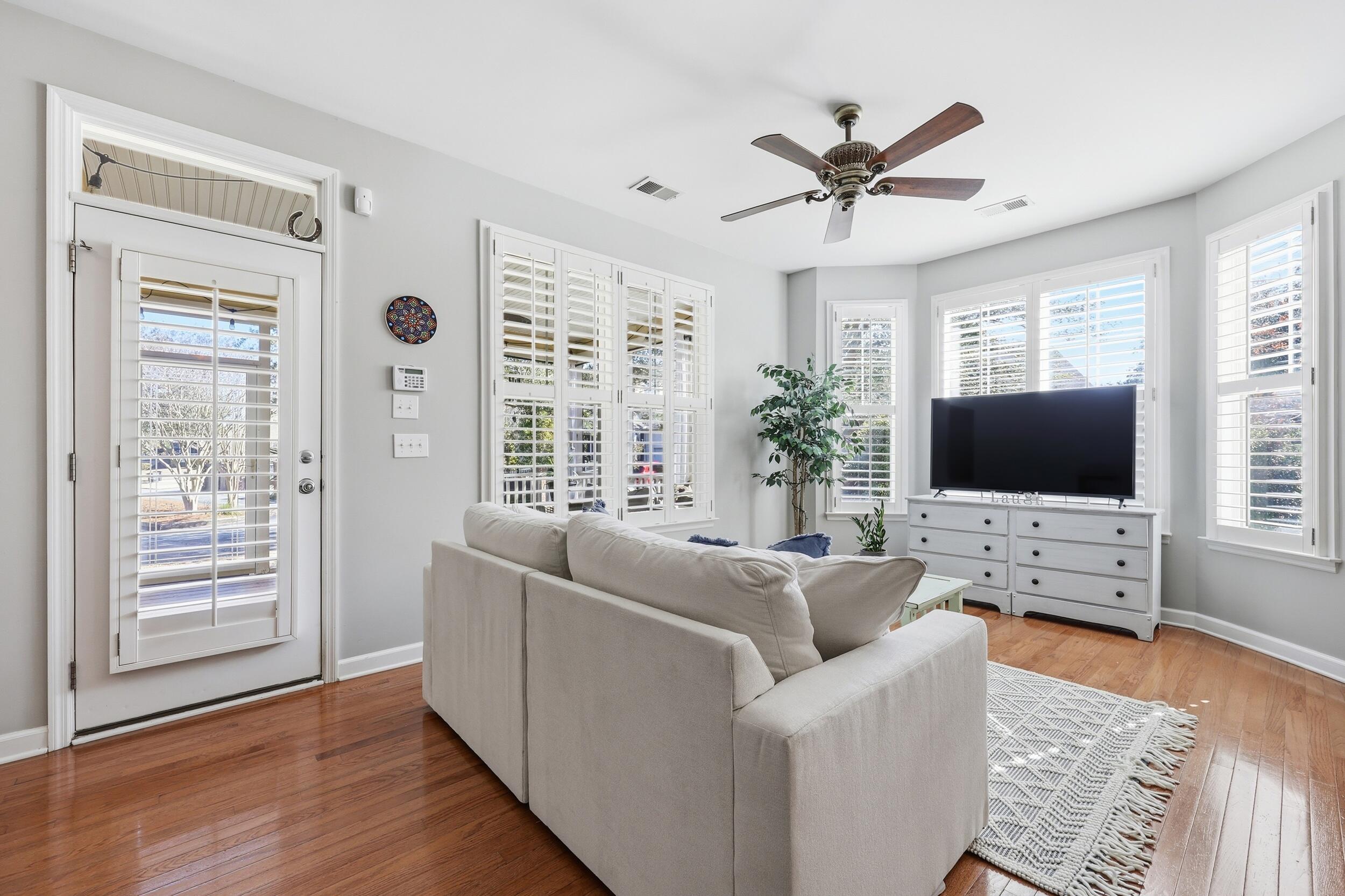 3011 Treadwell Street Mount Pleasant, SC 29466 - Photo 11 of 28 11_ru4a0616