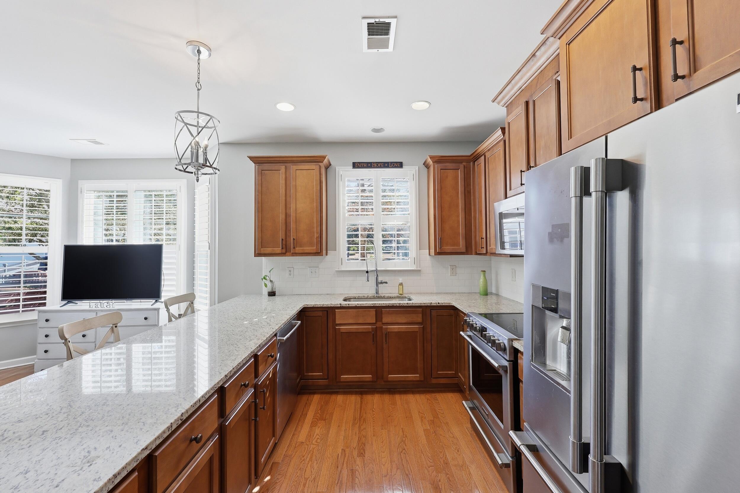 3011 Treadwell Street Mount Pleasant, SC 29466 - Photo 8 of 28 15_ru4a0791