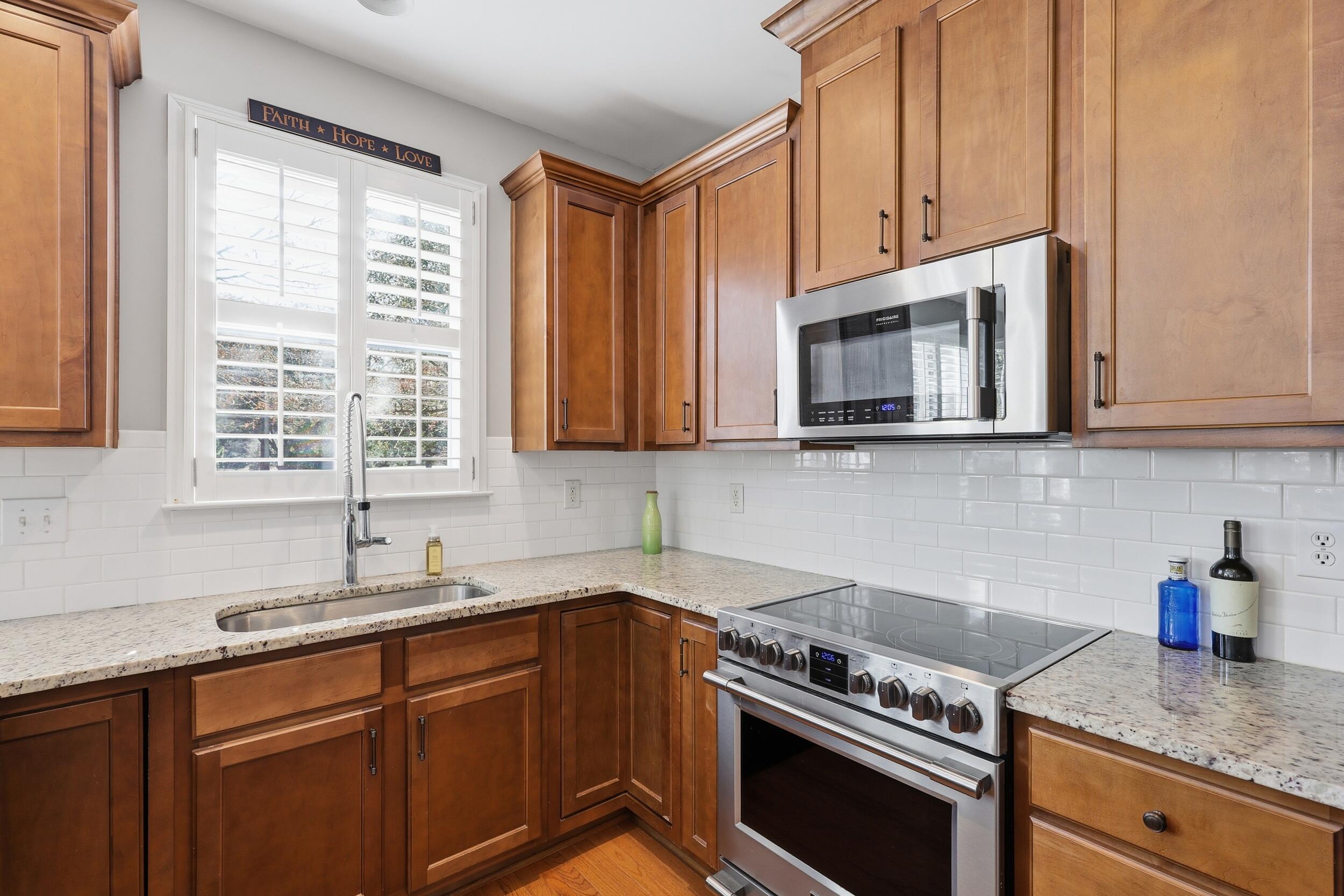 3011 Treadwell Street Mount Pleasant, SC 29466 - Photo 9 of 28 16_ru4a0631