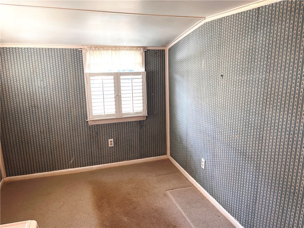64 Woodhaven Road Pawtucket, RI 02861 - Photo 6 of 10