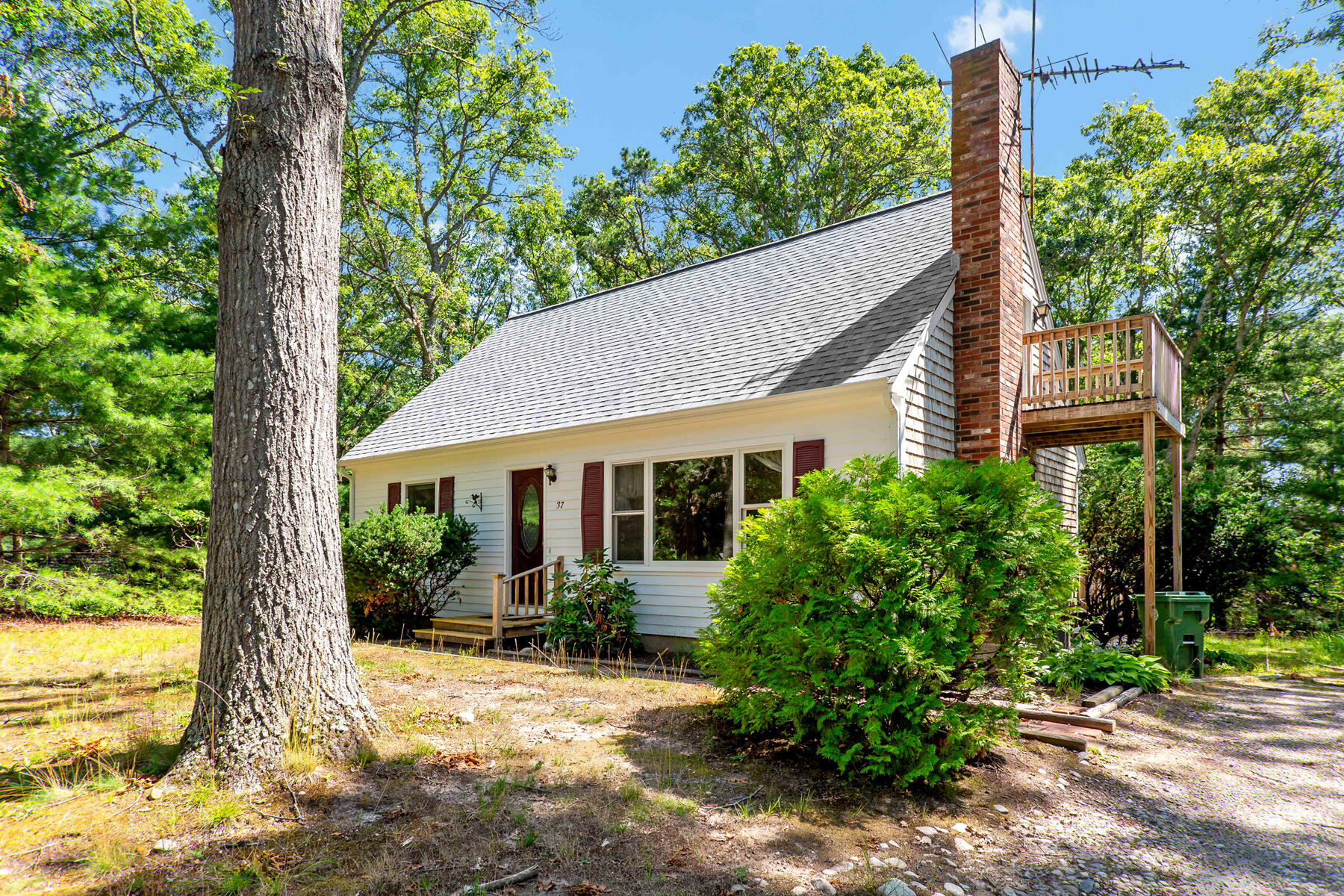 37 Redlands Road, Unit 37 Falmouth, MA 02536 - Photo 2 of 26 002_37Redlands_071326