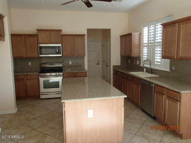 18368 Verdin Road Goodyear, AZ 85338 - Photo 3 of 20 kitchen2
