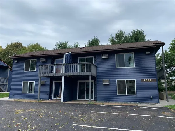 $875,000 | 1632 Pinewood Lane, Hudson, WI 54016