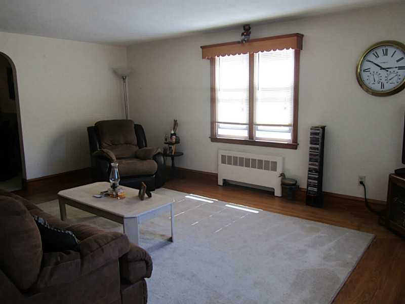 5 Whipple Road Smithfield, RI 02917 - Photo 11 of 21 Living Room. View from front door