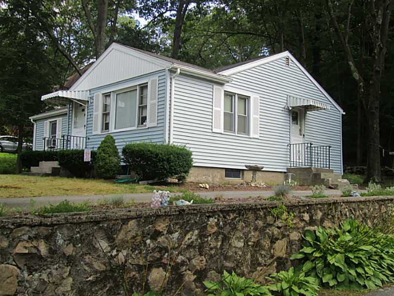 5 Whipple Road Smithfield, RI 02917 - Photo 5 of 21 Exterior Front. Stone walls!