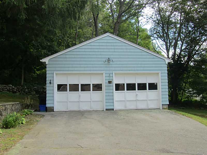 5 Whipple Road Smithfield, RI 02917 - Photo 6 of 21 Exterior Front. Garage with seperate garage