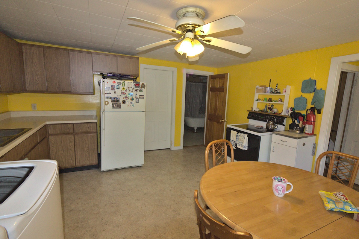 205 County Street Bennington, VT 05201 - Photo 6 of 30 Gallery Image 6