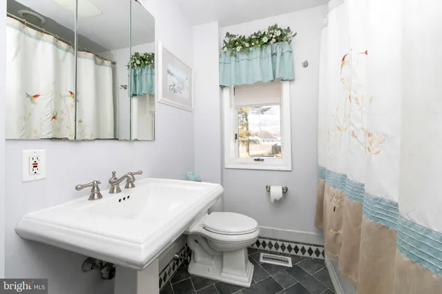 $399,000 | 250 Amherst Avenue, Wenonah, NJ 08090