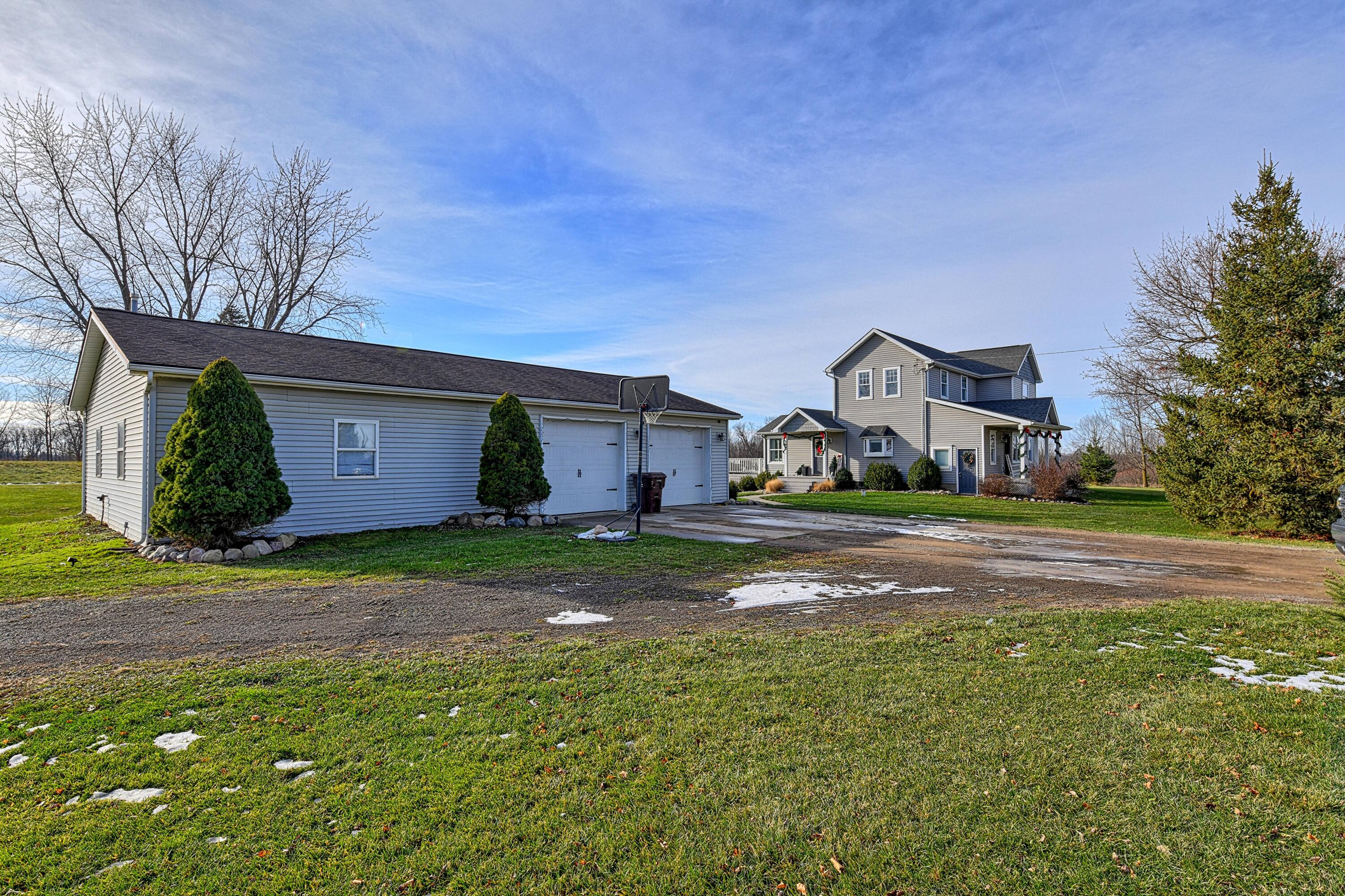 15085 Cutler Road Portland, MI 48875 - Photo 33 of 42 Garage View