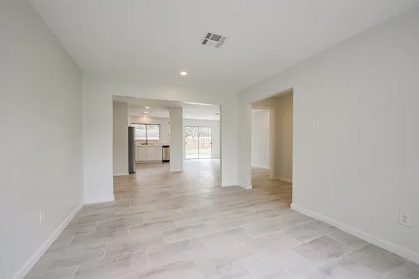 $2,200 | 2114 Shasta Drive, League City, TX 77565