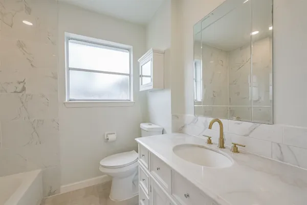 $2,200 | 2114 Shasta Drive, League City, TX 77565